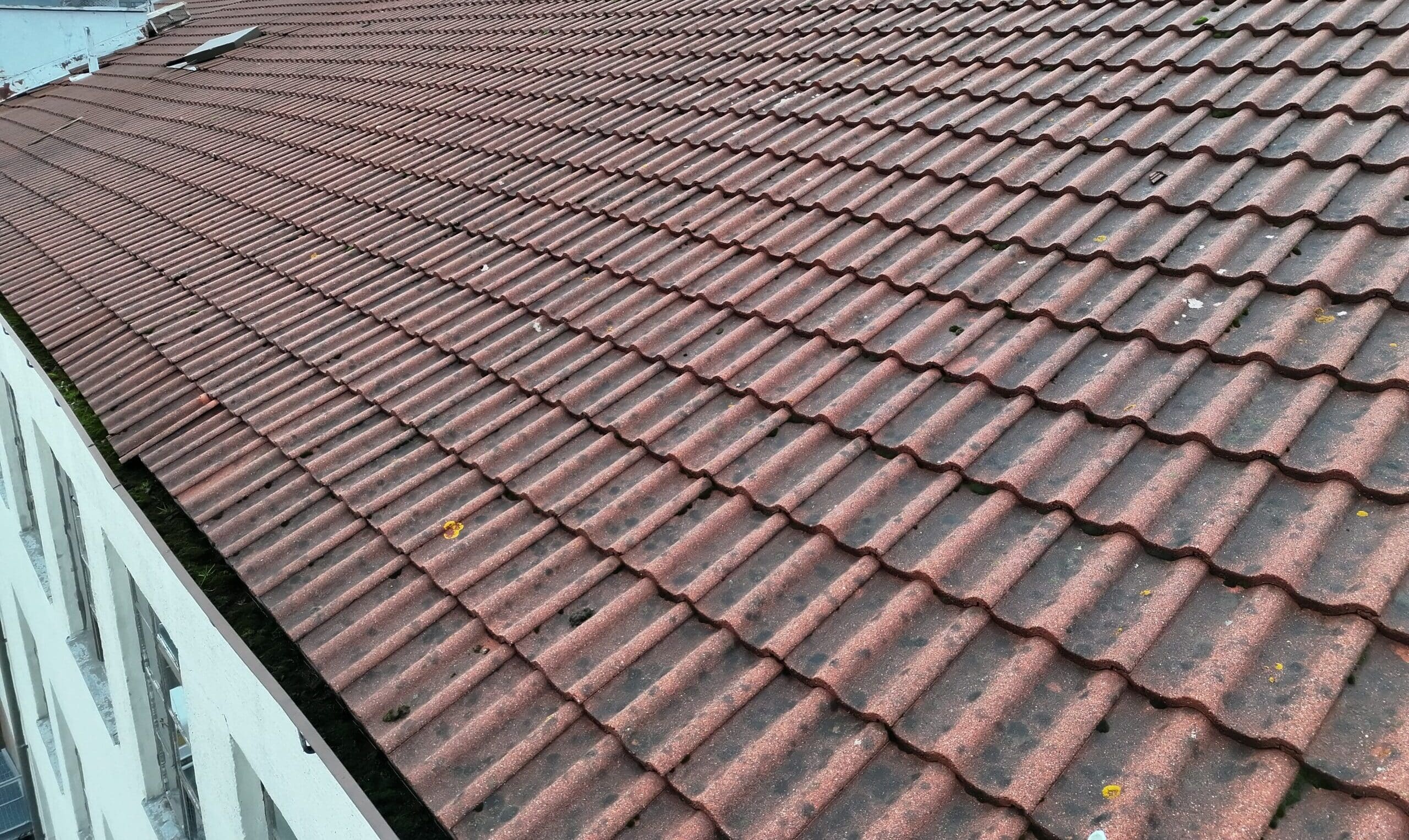 Rännien puhdistus taloyhtiössä